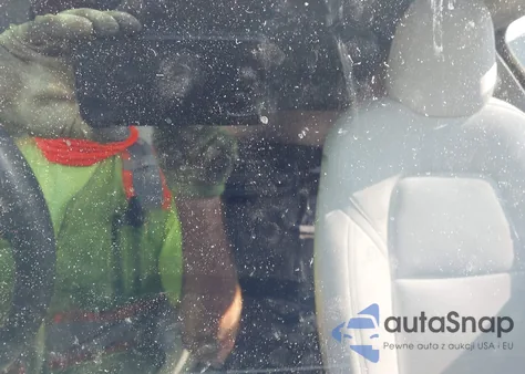 2020 Tesla Model Y Long Range Dual Motor All-Wheel Drive z USA, uszkodzony, nr VIN 5YJYGDEE5LF046424